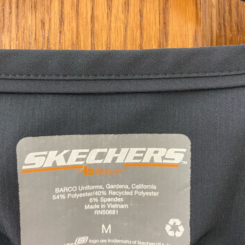 Grey Skechers Women’s Scrubs Size M top and Size MP pants.
